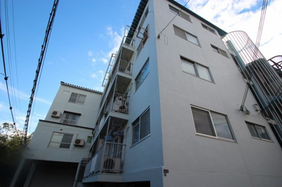 【外観】 | グラントピア今津 | ◎ＪＲ学研都市線『徳庵駅』徒歩3分！！
◎スーパーや商店街など周辺施設充実♪
◎東向きで陽当たり良好♪