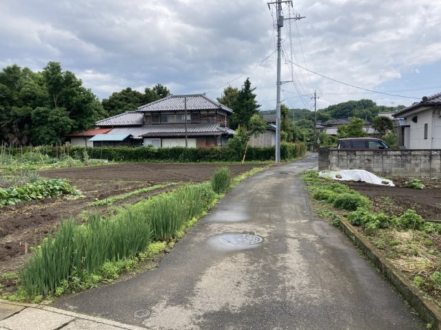 足利市駒場町の売地の前面道路含む現地写真