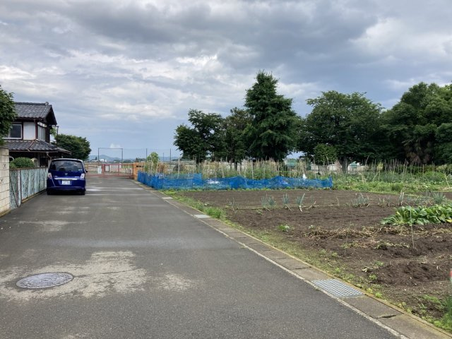 足利市駒場町の売地の前面道路含む現地写真