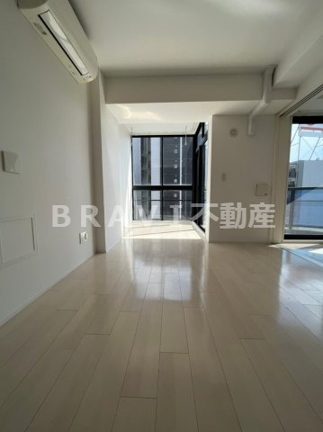 レジディア堺筋本町プレイス　BRAVI不動産の居間・リビング|【レジディア堺筋本町プレイス 】ゆったりとした居間です