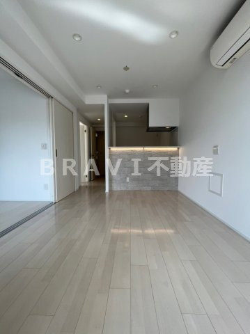 レジディア堺筋本町プレイス　BRAVI不動産の居間・リビング|【レジディア堺筋本町プレイス 】おしゃれな居間です