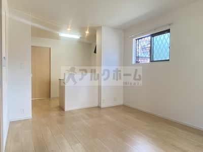 ヴェルデブリッサⅡの居間・リビング