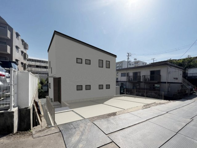 【外観パース】 | アーバンコミュニティ小松島4 | 現地写真を元にした完成イメージです。（2022年11月完成予定）