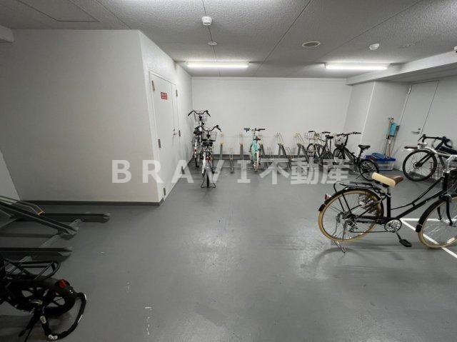 レジディア堺筋本町プレイス　BRAVI不動産のその他共用部分|【グラシア堺筋本町】駐輪場完備