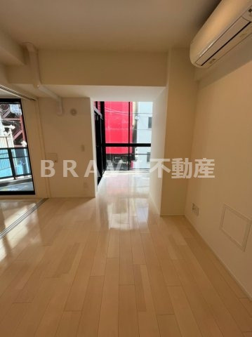 レジディア堺筋本町プレイス　BRAVI不動産の居間・リビング|【グラシア堺筋本町】ゆったりとした居間です