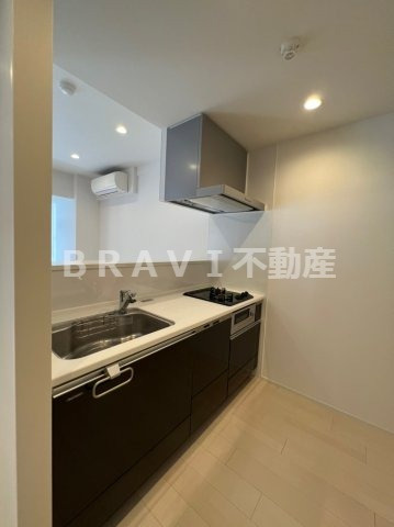 レジディア堺筋本町プレイス　BRAVI不動産のキッチン|【グラシア堺筋本町】使いやすいキッチンです