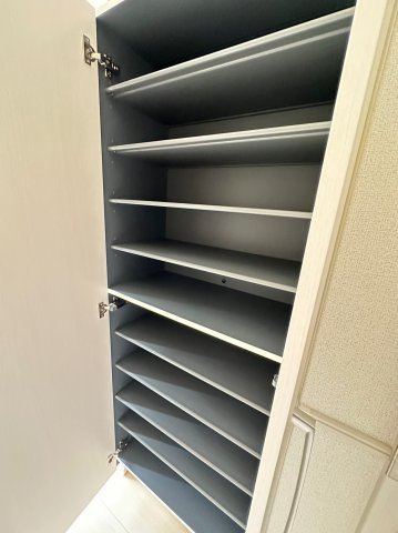 八女市馬場のアパートの収納