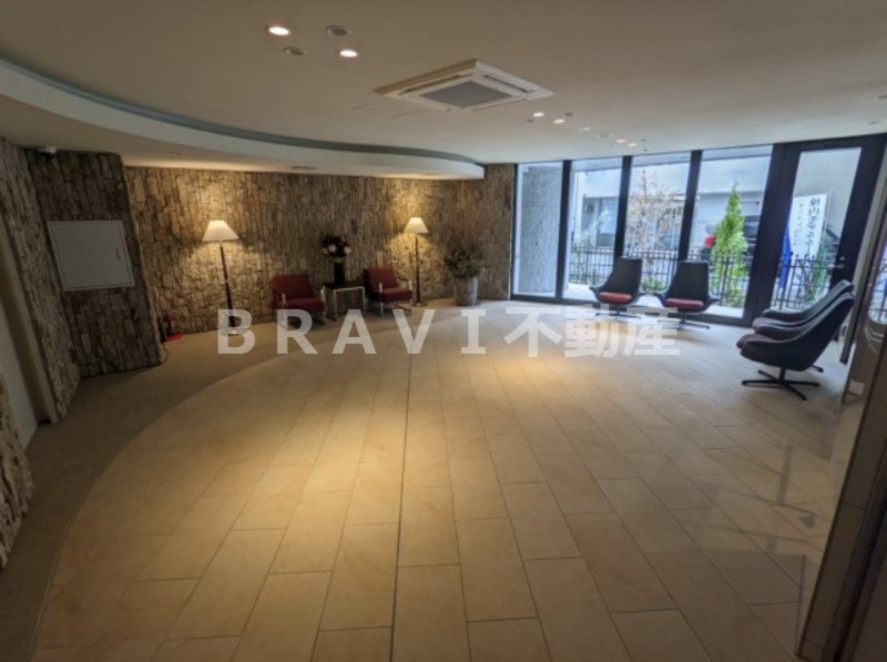 ラシュレ北浜 BRAVI不動産のロビー|【ラシュレ北浜】豪華な仕様のロビーです