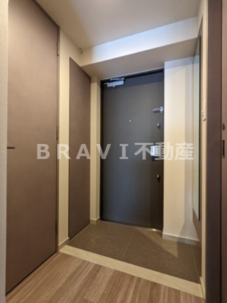 Dimus北浜（ディームスキタハマ）　BRAVI不動産の玄関