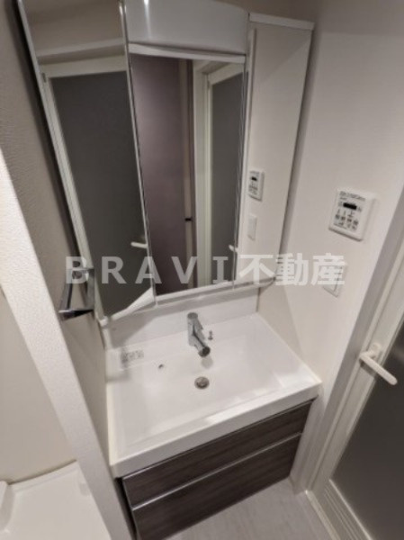 Dimus北浜（ディームスキタハマ）　BRAVI不動産の独立洗面台
