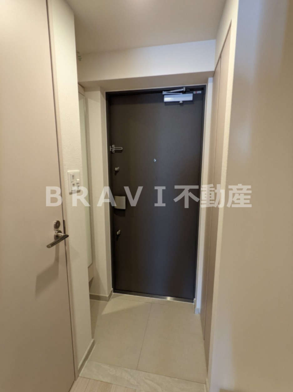 Dimus北浜（ディームスキタハマ）　BRAVI不動産の玄関