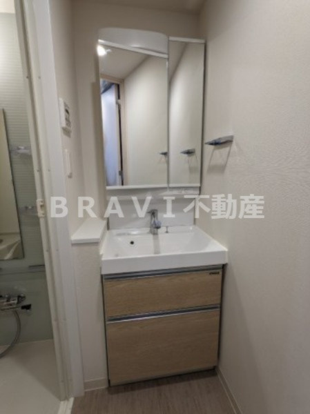 Dimus北浜（ディームスキタハマ）　BRAVI不動産の独立洗面台
