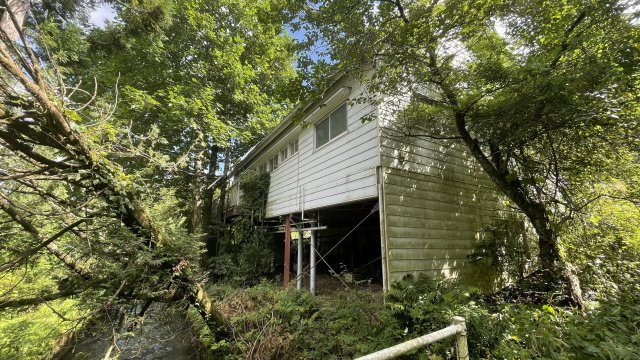 駒ヶ根高原　中古住宅の外観|北側から見た外観です