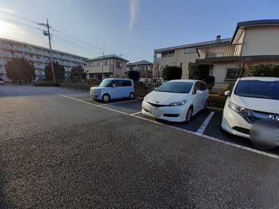 【駐車場】 | グランセレッソ弐番館 | 駐車場