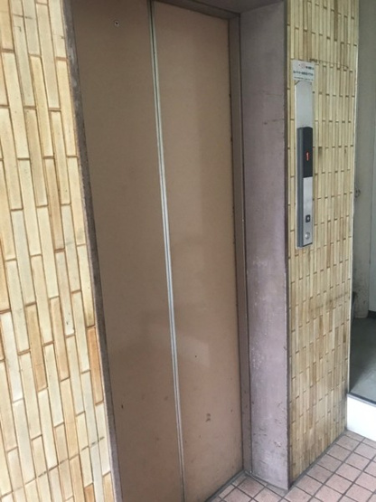 【エントランス】 | 凡平ビル