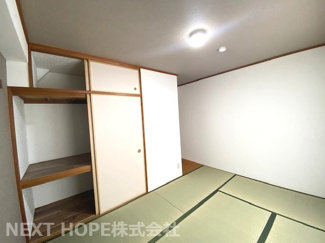 【収納】 | コスモ宝塚ツインフォルム | 和室６帖の押入れです♪たくさんの収納が出来ます！各居室には収納スペースが設けられており、室内を有効に使用していただけます！
