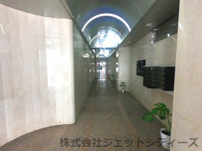 【ロビー】 | エフワンビル(Re:ZONE南森町1)