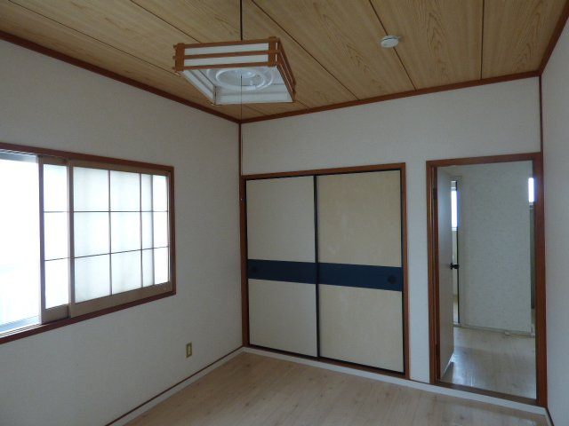 【洋室】 | ホワイトハウスＡ | 居室の全窓に障子がついていてカーテンいらず♪　