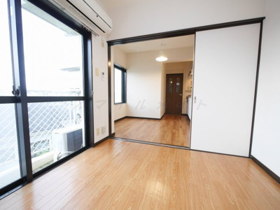 【居間・リビング】 | メゾン・ド・ブラン戸塚 