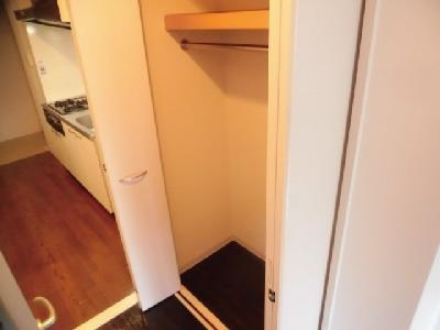 プレゼンス堀川の収納|クローゼット