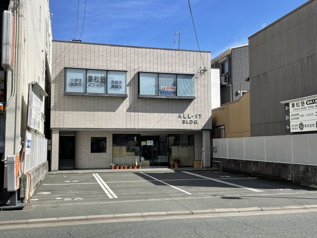 ALL-IT　BLDGの外観