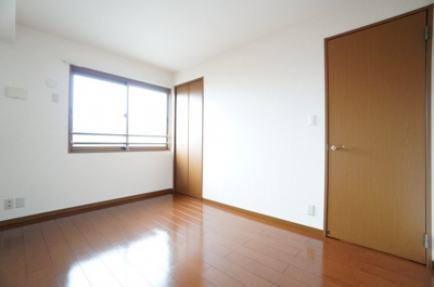 【寝室】 | アークパレス | ※同物件・反転タイプの写真です。