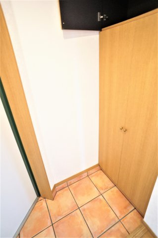 プリュムの玄関|大きいシューズボックスもあり玄関は広く使えますよ