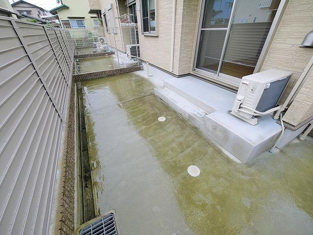 シャンテⅡの庭|専用テラスです