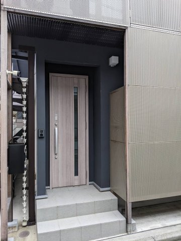 三軒茶屋賃貸コーポのエントランス