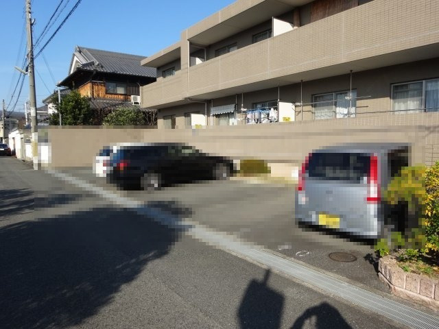 コンフォートヴィラの駐車場