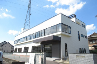 【外観】 | 津市一身田平野　店舗事務所・倉庫 | 鉄骨造２階建の事業用物件