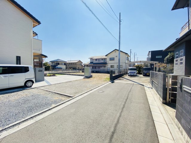 敷地面積６６坪　売地　川越市寺山R3-1～4の前面道路含む現地写真|西側4ｍ公道