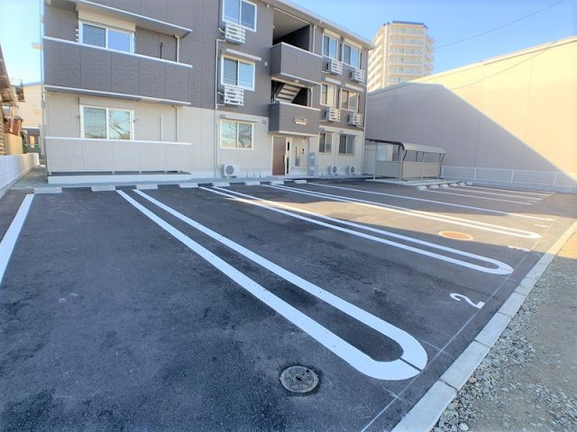 シルトクレーテ仙北の駐車場