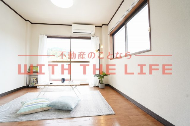 クラウンハイツ【キャッシュバック対象物件】の居間・リビング|おしゃれな居間です