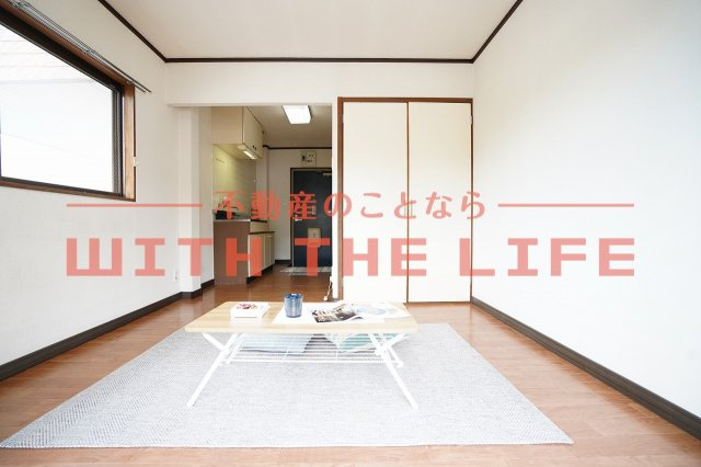 クラウンハイツ【キャッシュバック対象物件】の居間・リビング|ゆったり過ごせる居間です