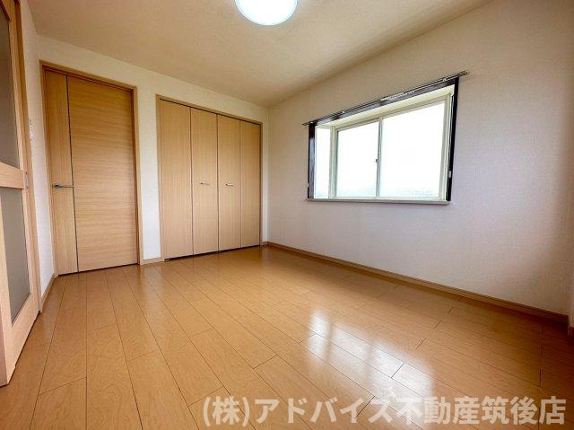 筑後市大字熊野のアパートの洋室