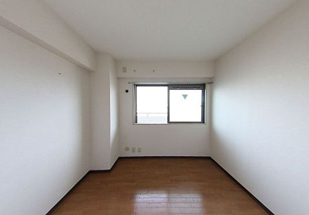 岸和田市春木旭町の賃貸マンションの居間・リビング|ゆったりとした居間です