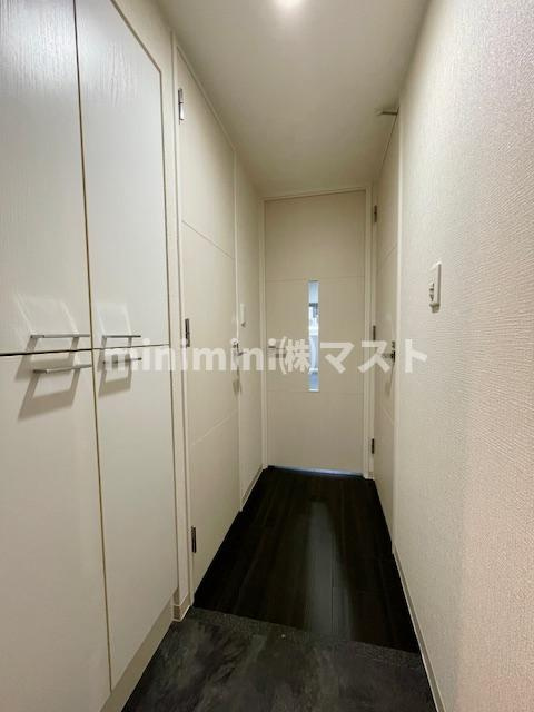 ADWResidence松屋町の玄関