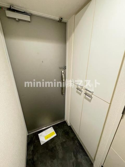 ADWResidence松屋町の玄関