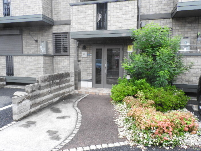 泉大津市二田町２丁目のハイツの駐車場|駐車場です