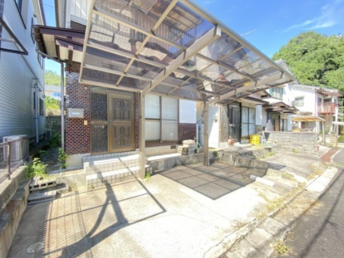 中古戸建　上安6丁目の駐車場