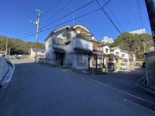 中古戸建　上安6丁目の前面道路含む現地写真