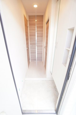 【玄関】 | フロイデ | ※同物件・反転タイプの写真です。