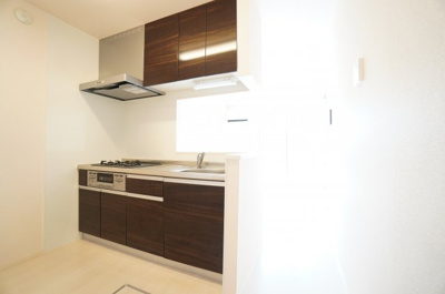 【キッチン】 | フロイデ | ※同物件・反転タイプの写真です。