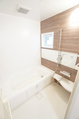 【浴室】 | フロイデ | ※同物件・反転タイプの写真です。