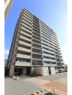 【外観】 | 築年数の新しさが外観からでもわかる、納得のデザイン。高級感あふれる外観です。