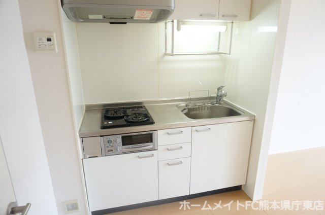 熊本市東区秋津２丁目のアパートのキッチン