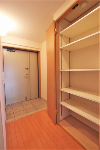 グランシエルドゥの玄関