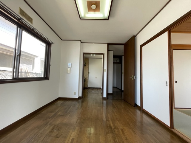 早坂貸家の洋室