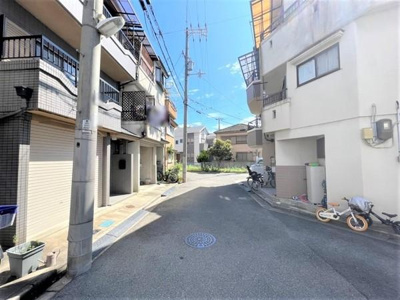 【前面道路含む現地写真】 | 深野北1丁目中古一戸建て | 小学校・中学校まで徒歩10分以内の立地！